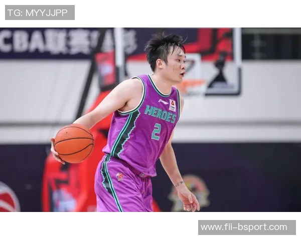 膝盖伤势仍在困扰丁彦雨航为国出征令他忘记伤痛